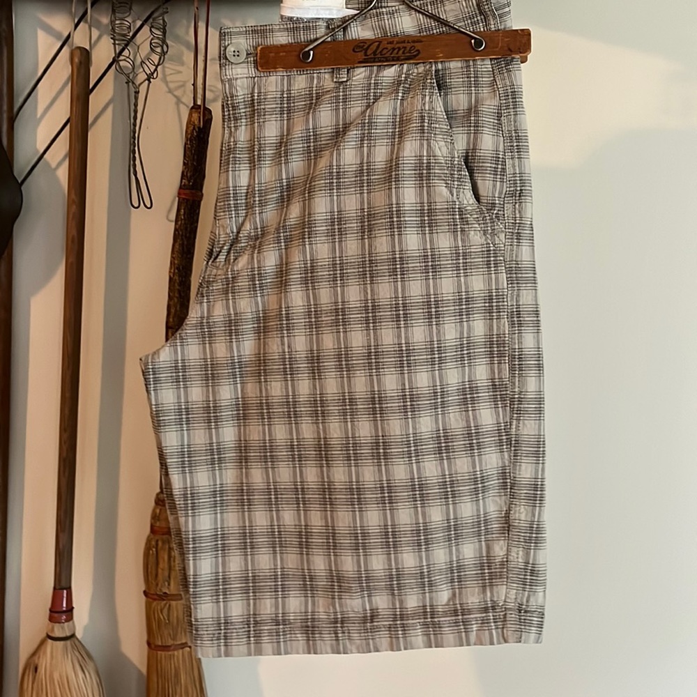 Perry Ellis men’s shorts Sz 34